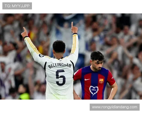 维尼修斯打入点球后做出噤声手势，在社交媒体引发广泛热议